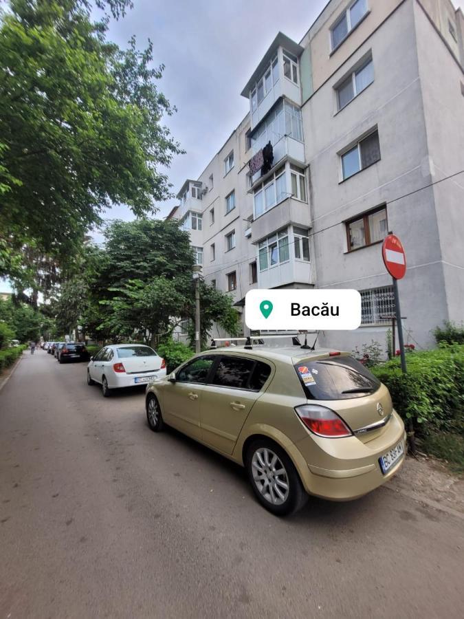 Christal Apartment Бакэу Экстерьер фото